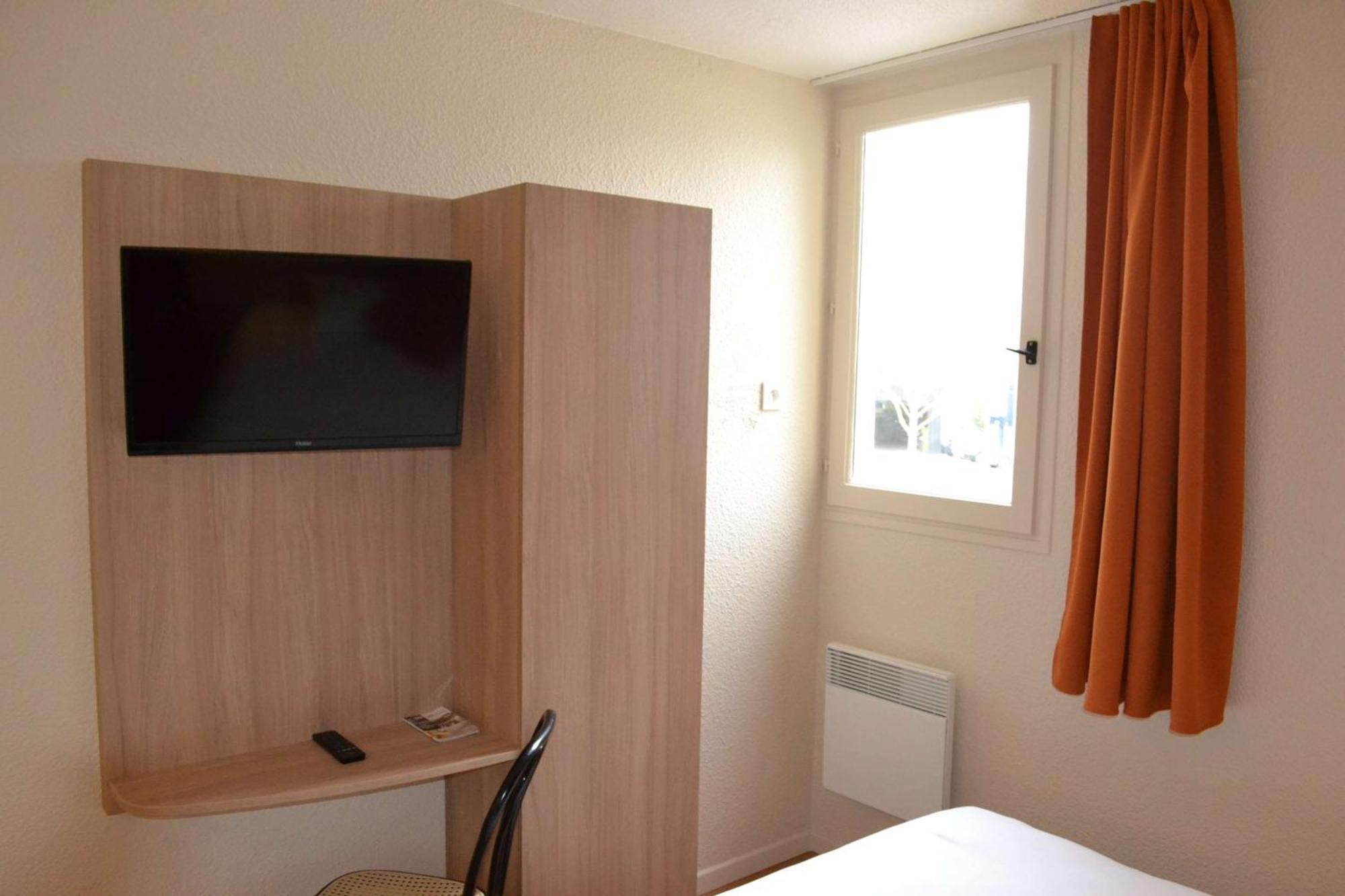 Brit Hotel Essentiel Tours Nord Exteriér fotografie