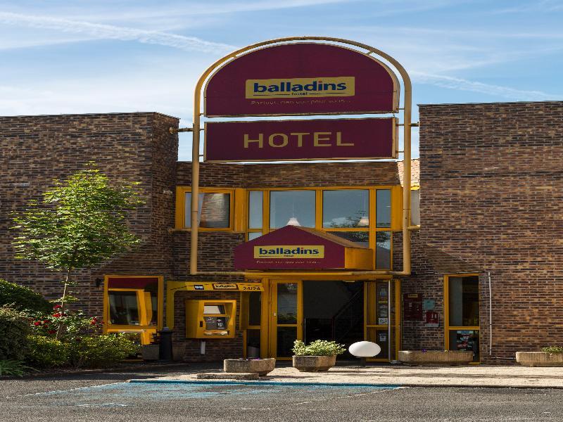 Brit Hotel Essentiel Tours Nord Exteriér fotografie