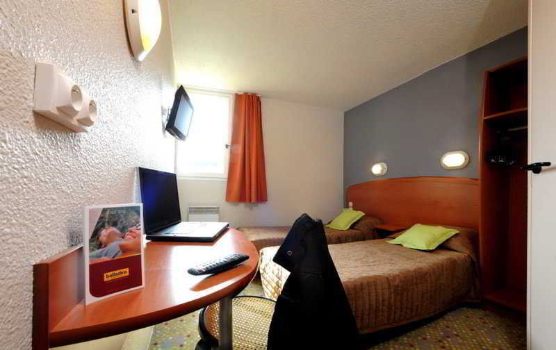 Brit Hotel Essentiel Tours Nord Exteriér fotografie